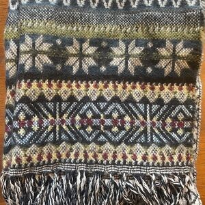 D&Y Soft Knit Black Scarf with Geometric Design NEW